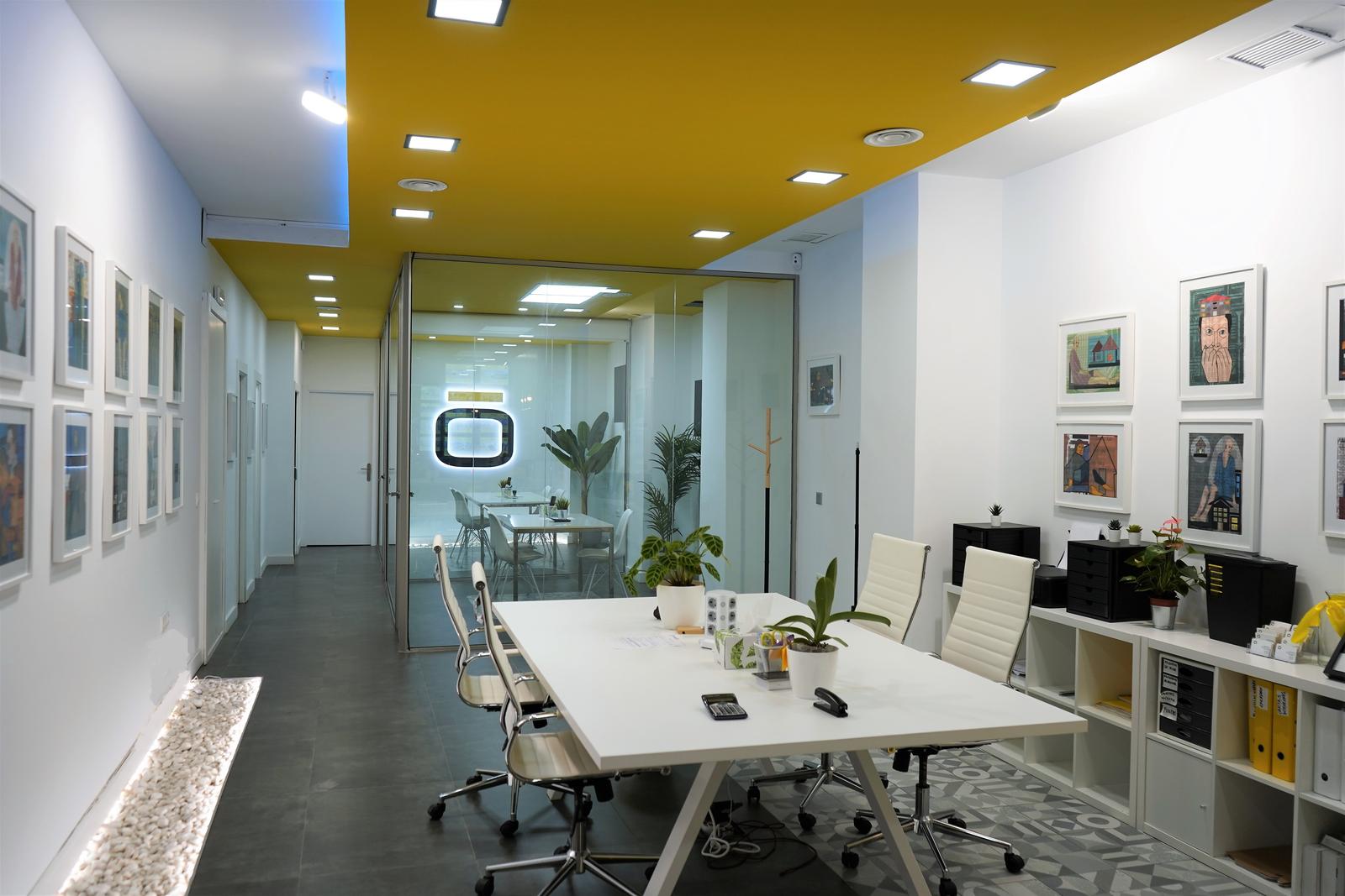 Primary image (AI selected)