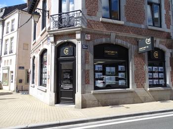 Primary image (AI selected)