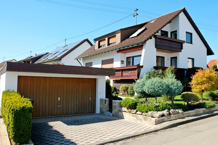 DENNIS TEUSCHER IMMOBILIEN - 1