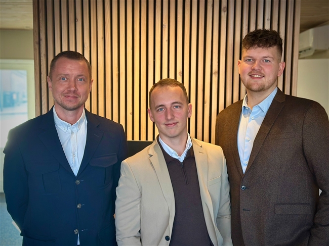 Primary image (AI selected)