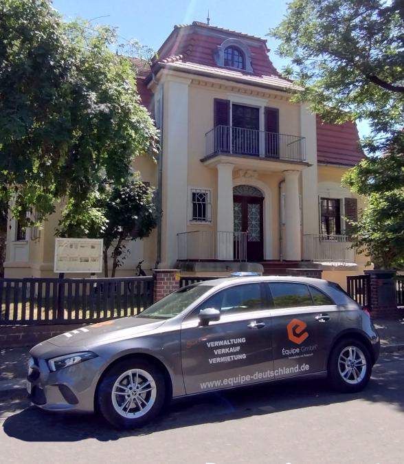 Primary image (AI selected)