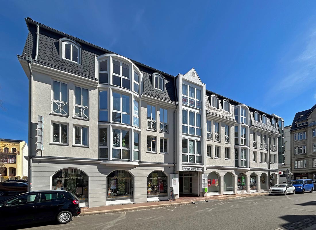 Primary image (AI selected)