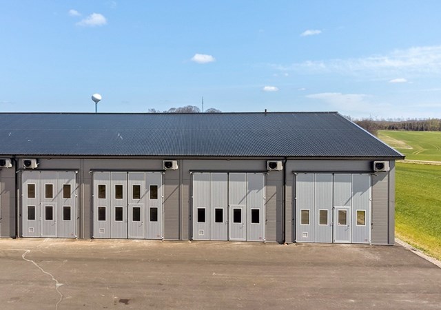 Primary image (AI selected)