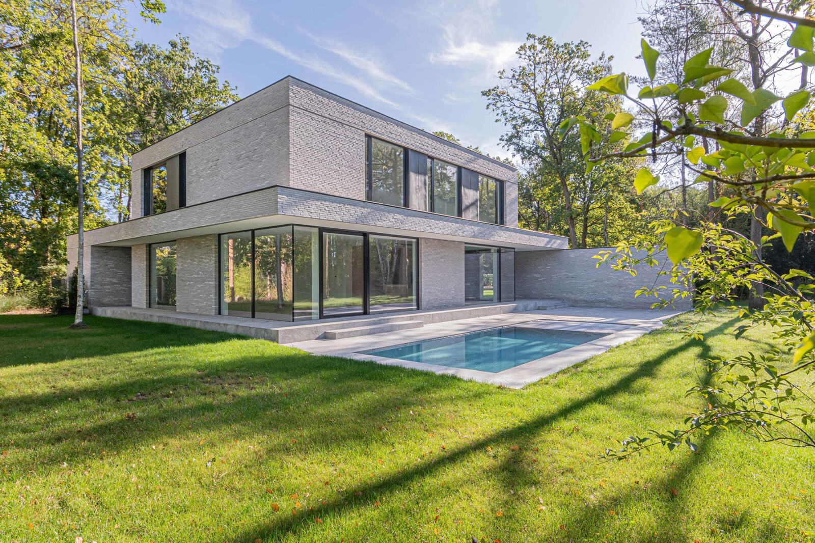 Malines Group Mechelen - 1