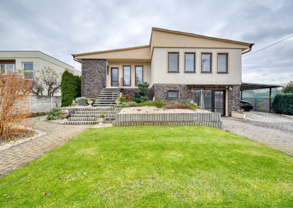 Na predaj rodinný dom v Chynoranoch