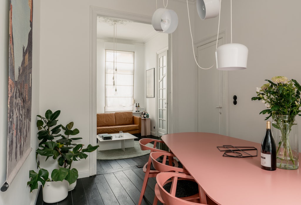 Primary image (AI selected)