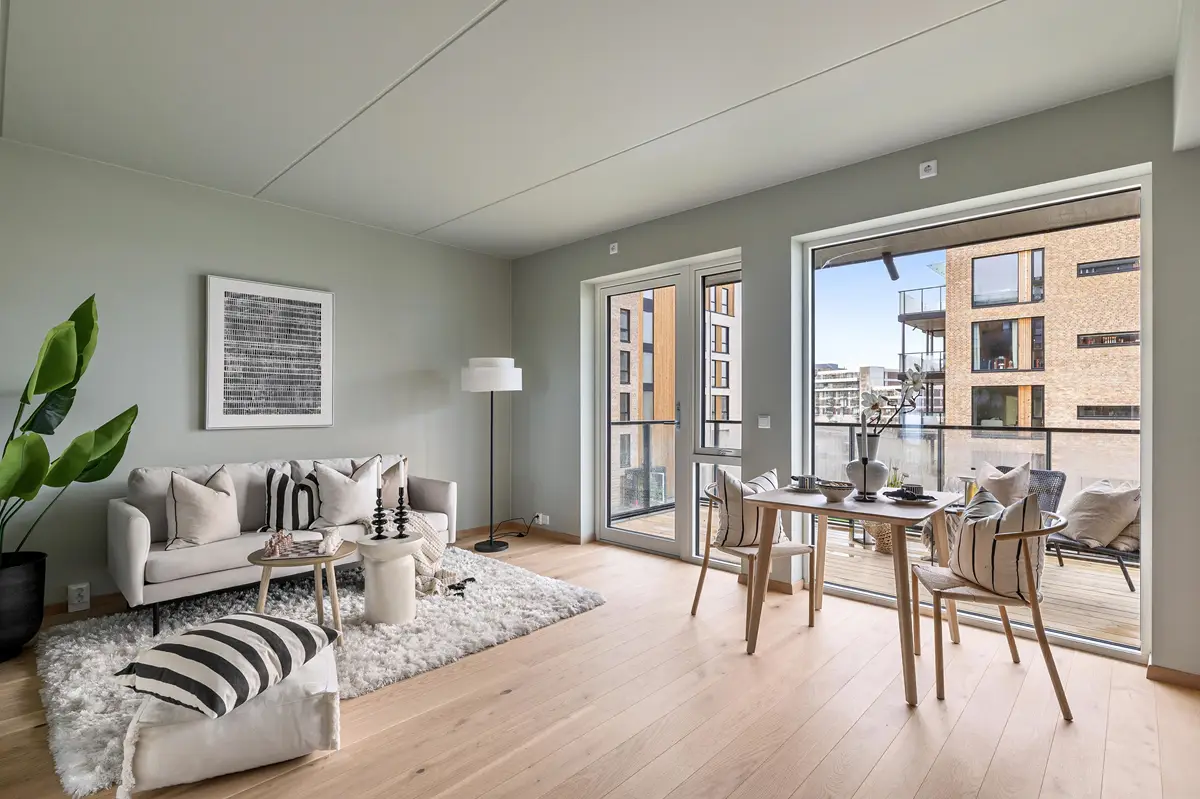 Primary image (AI selected)