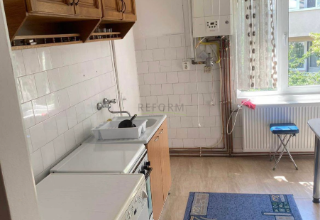 Primary image (AI selected)