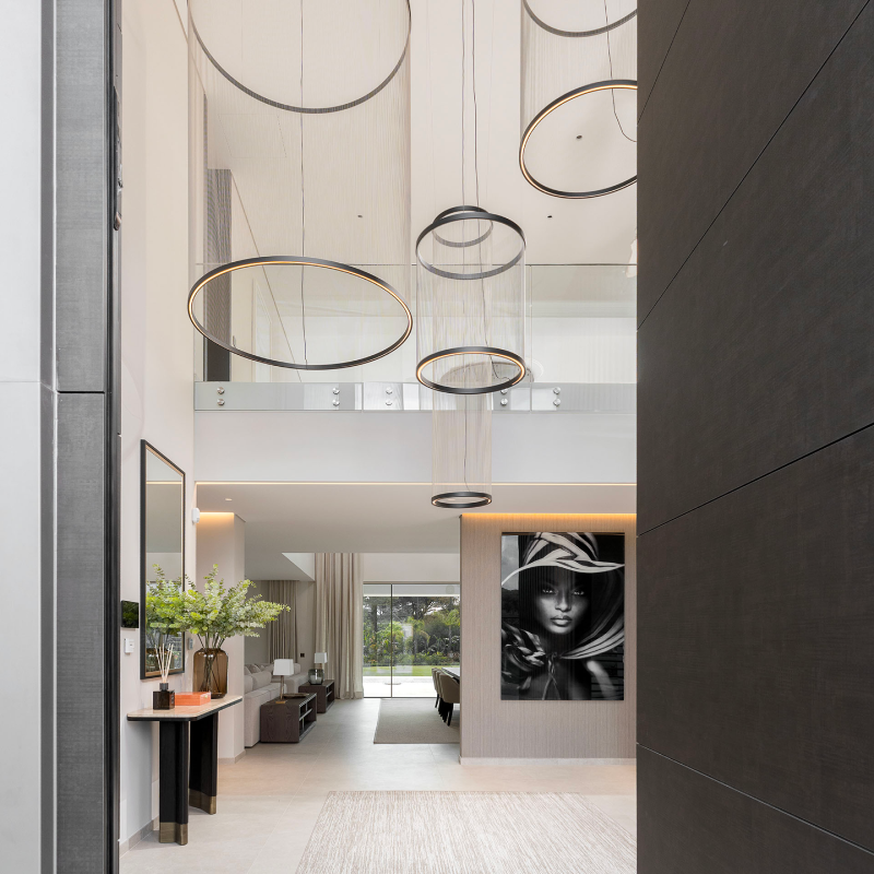 Primary image (AI selected)